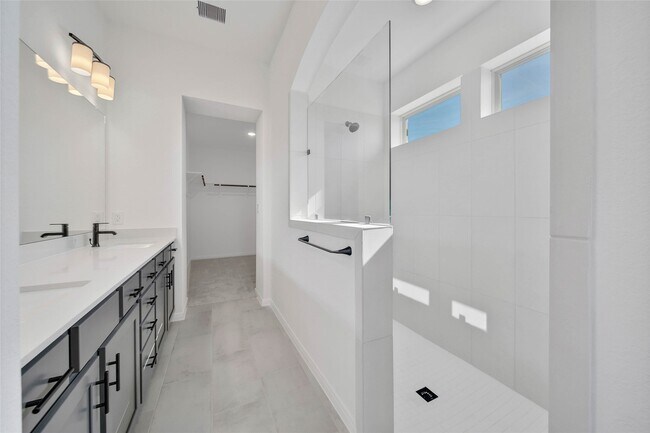 Building Photo - 42710 Loma Vista Ct