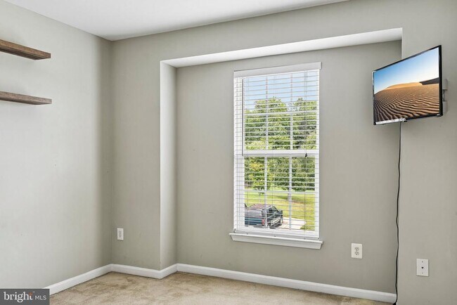 Building Photo - 1701 Hayle Dr