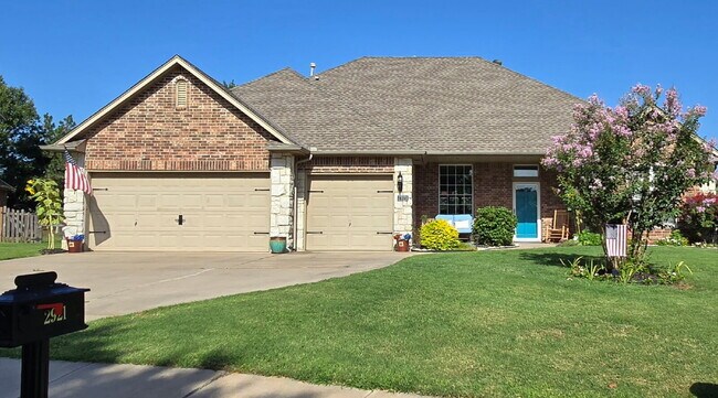 Building Photo - 4-bedroom property in a fantastic North Edmond