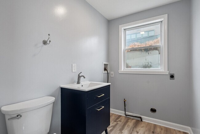 Building Photo - 4 Moran Ct