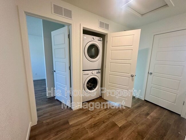 Building Photo - 3904 Pinnacles Ct