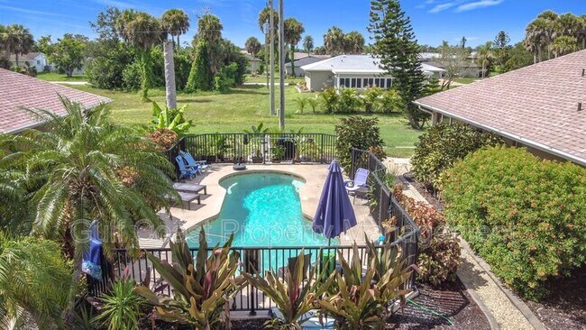 Building Photo - 227 Rotonda Blvd W