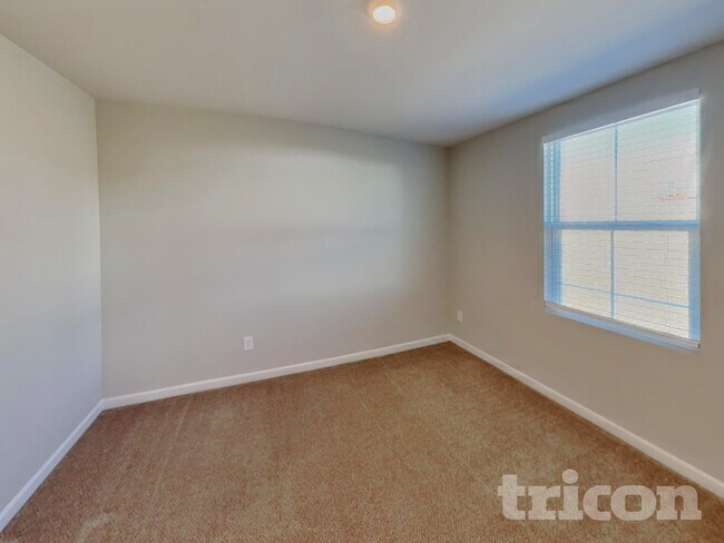 Building Photo - 4114 S Downs Cir