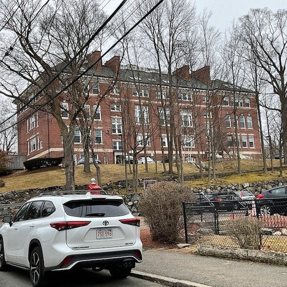 Building Photo - 52 Sanborn St