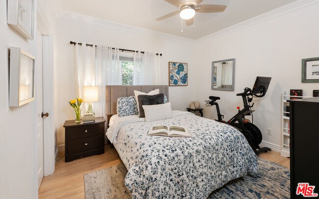 Building Photo - 4513 Tobias Ave