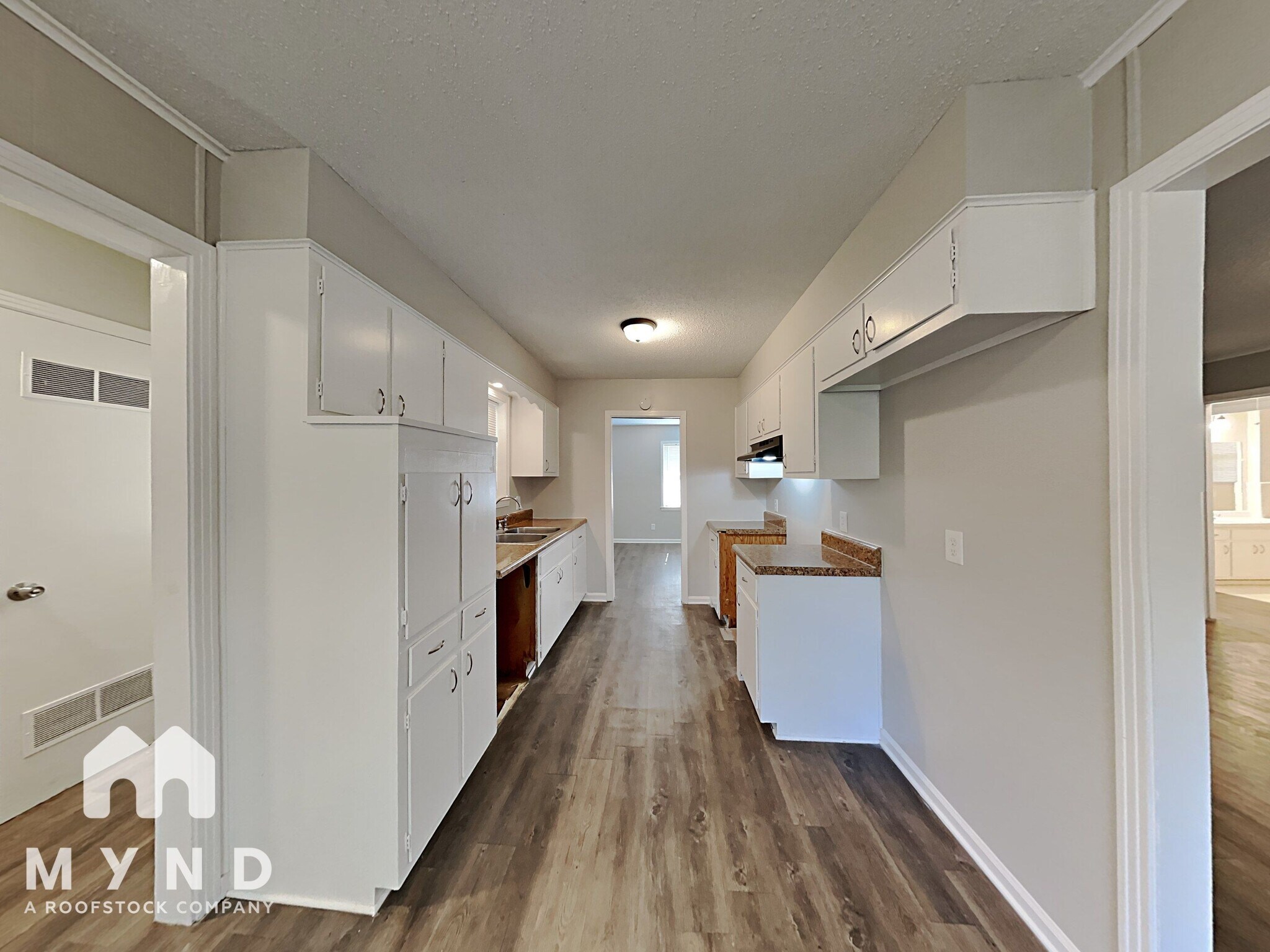 Building Photo - 5160 Rolling Meadows Dr