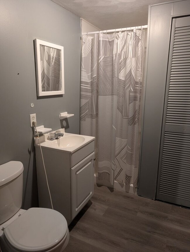 Building Photo - 4BD/2BA - University View - 1 car garage