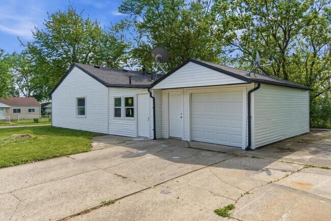 Building Photo - 4351 Redonda Ln