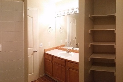 Storage - 1211 Balfour Dr