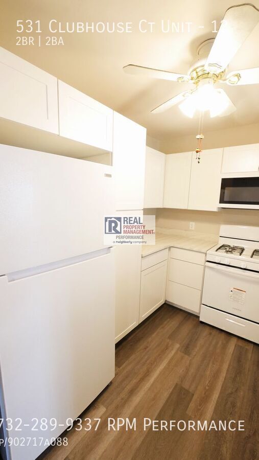 Building Photo - 531 Clubhouse Ct