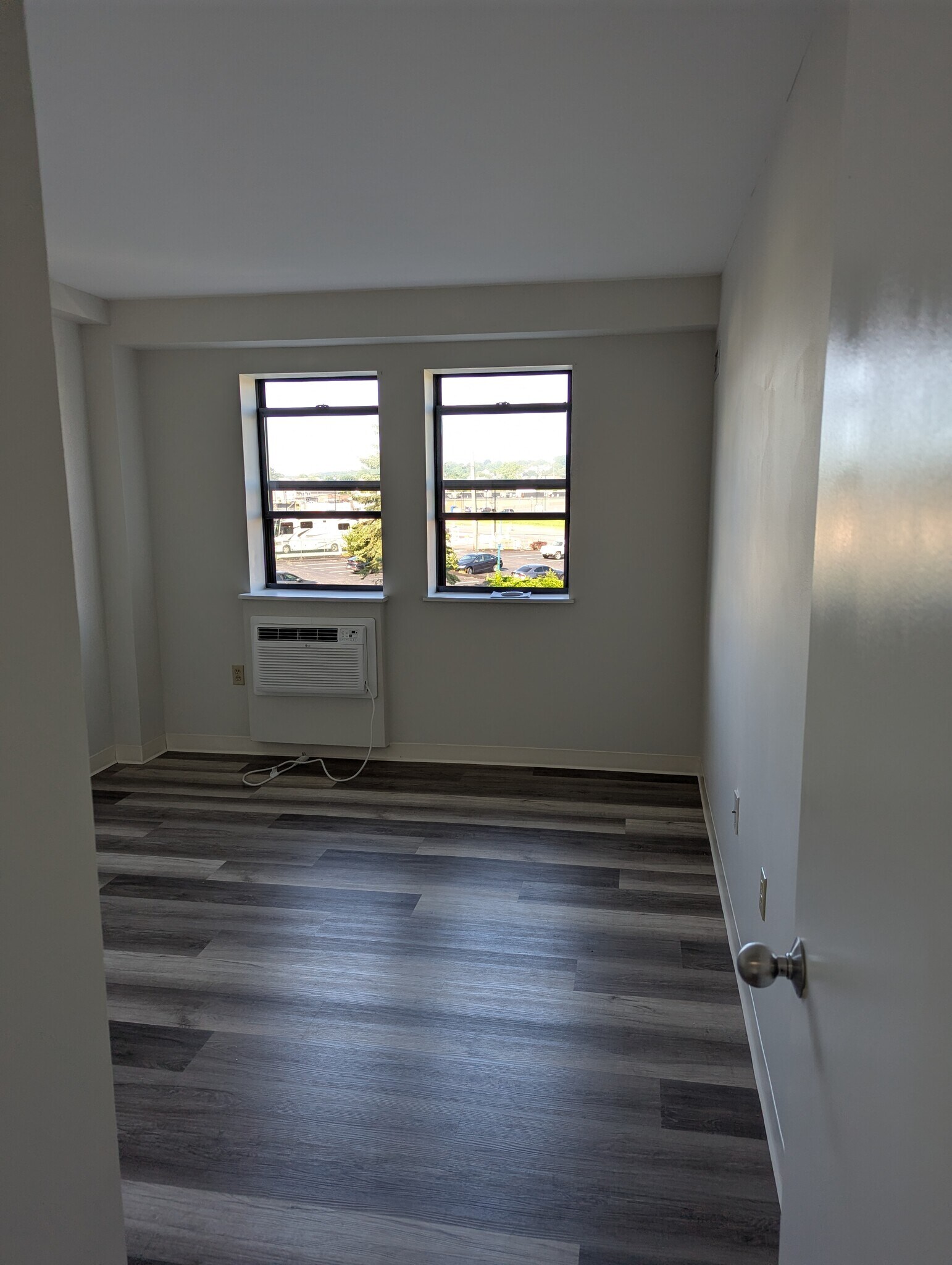 Building Photo - 750 Davol St