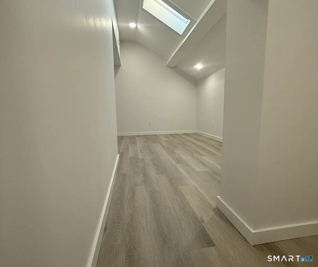 Building Photo - 69 Whitfield St