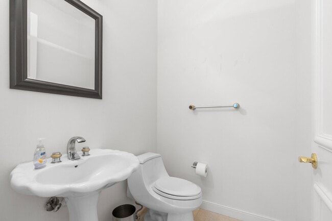 Building Photo - 19230 Fox Landing Dr