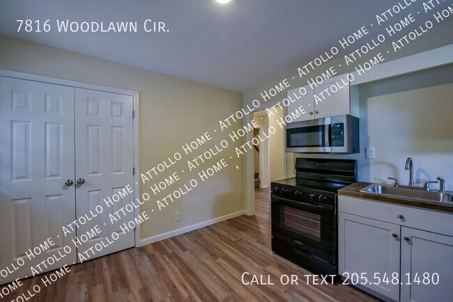 Building Photo - 7816 Woodlawn Cir