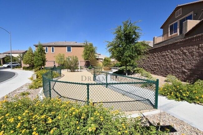 Building Photo - 7226 Summer Grove Ave