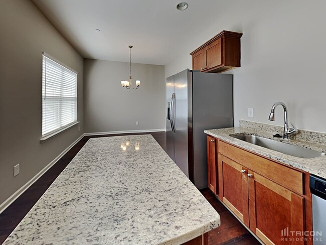 Building Photo - 205 Ashmere Ct
