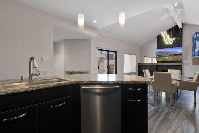 Building Photo - 73416 Irontree Dr