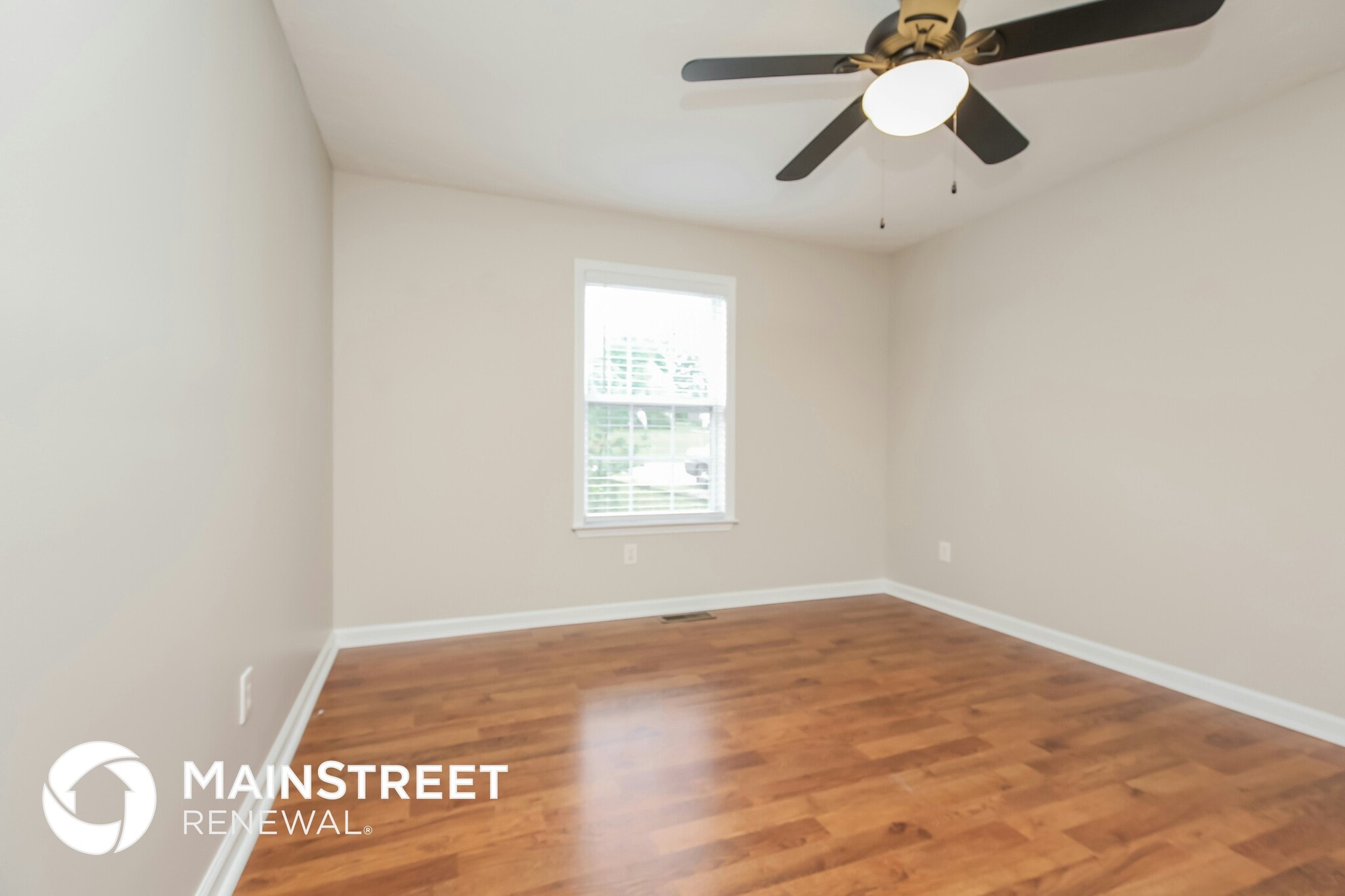 Building Photo - 187 Center St