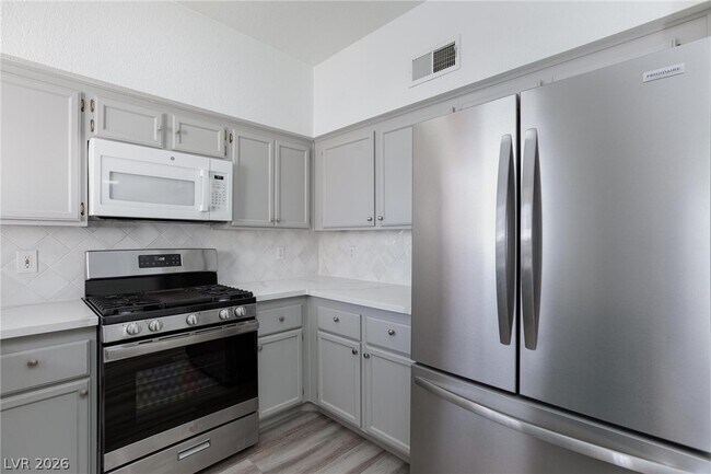 Building Photo - 7701 Himalayas Ave