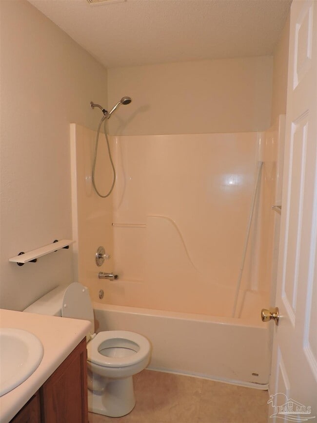 Building Photo - 2052 Southwind Cir