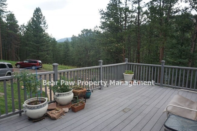 Building Photo - Great Home on Upper Bear Creek!!