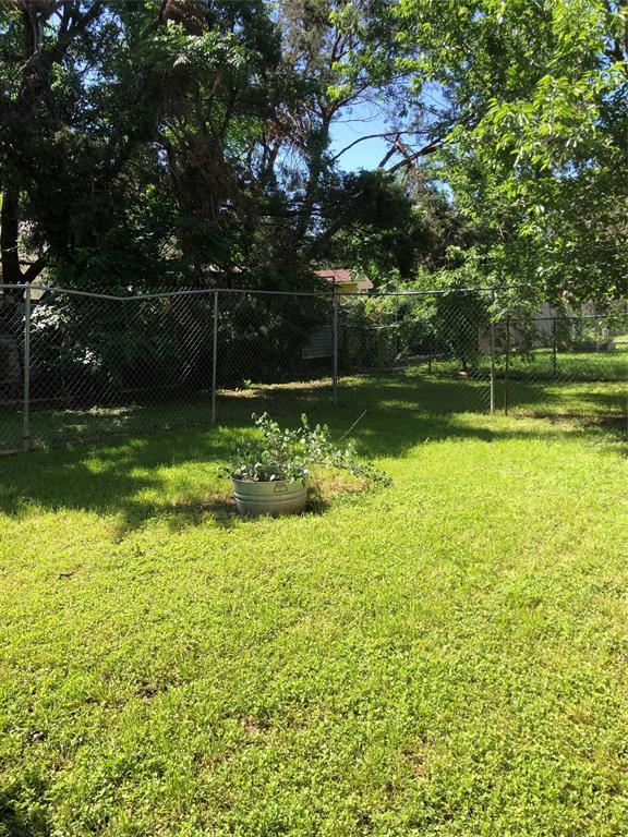 Building Photo - 8003 Clydesdale Dr