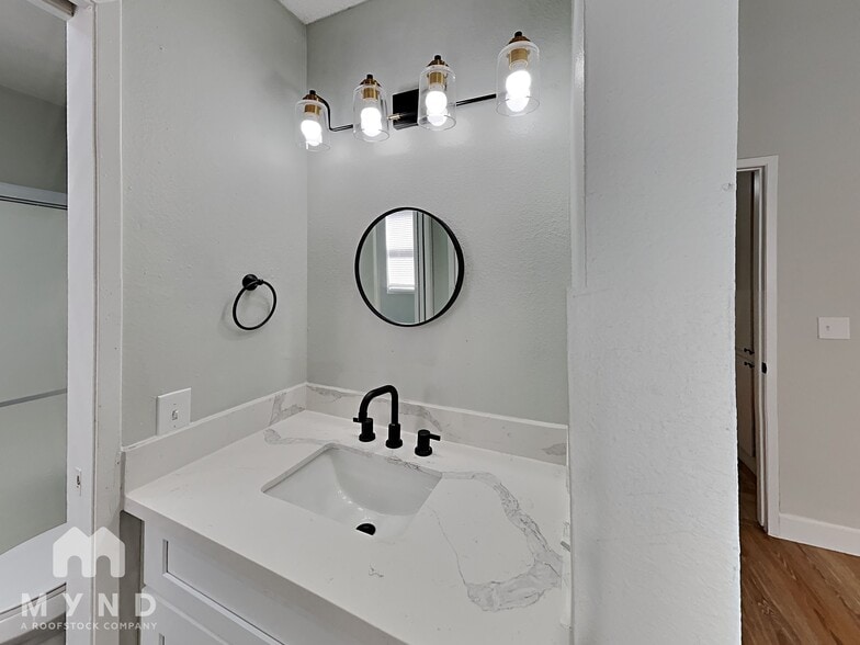 Building Photo - 6233 Don Gaspar Ave