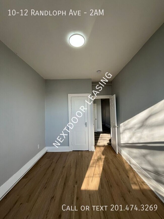 Building Photo - 10-12 Randloph Ave-2AM