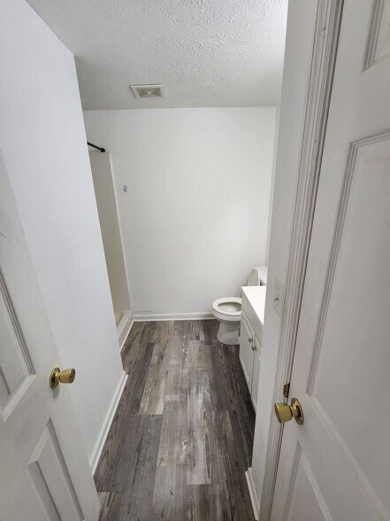 Building Photo - 259 High St