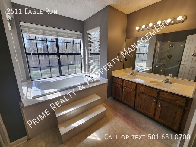 Building Photo - 2511 Eagle Run