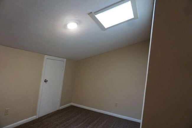 Building Photo - 2/2 Bedroom Townhome on Westside near NAS