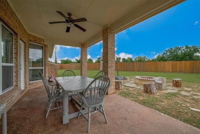 Building Photo - 2706 Topaz Cove Ln