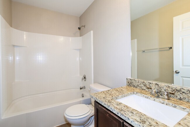 Building Photo - Spacious 3-Bedroom Home