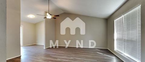 Building Photo - 2822 Canary Ln