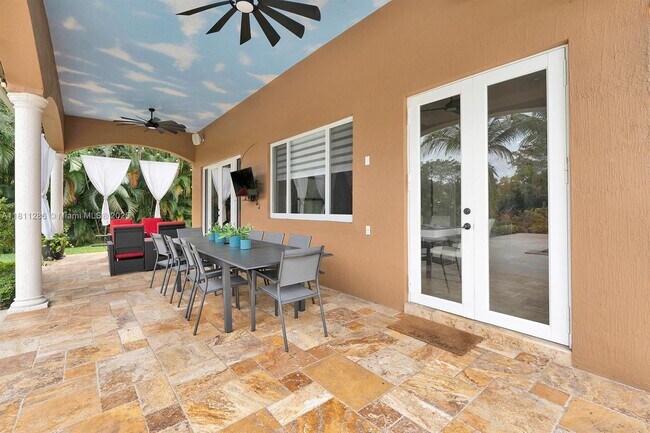 Building Photo - 5050 SW 166th Ave