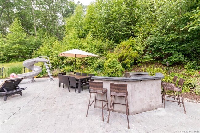 Building Photo - 36 Old Johnson Ln