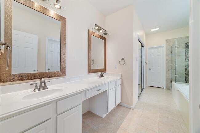 Building Photo - 22531 Heather Way Ct