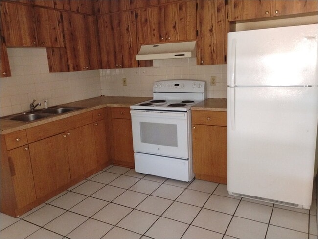 Building Photo - Cute 2 Bedroom, 1 Bathroom home For Rent