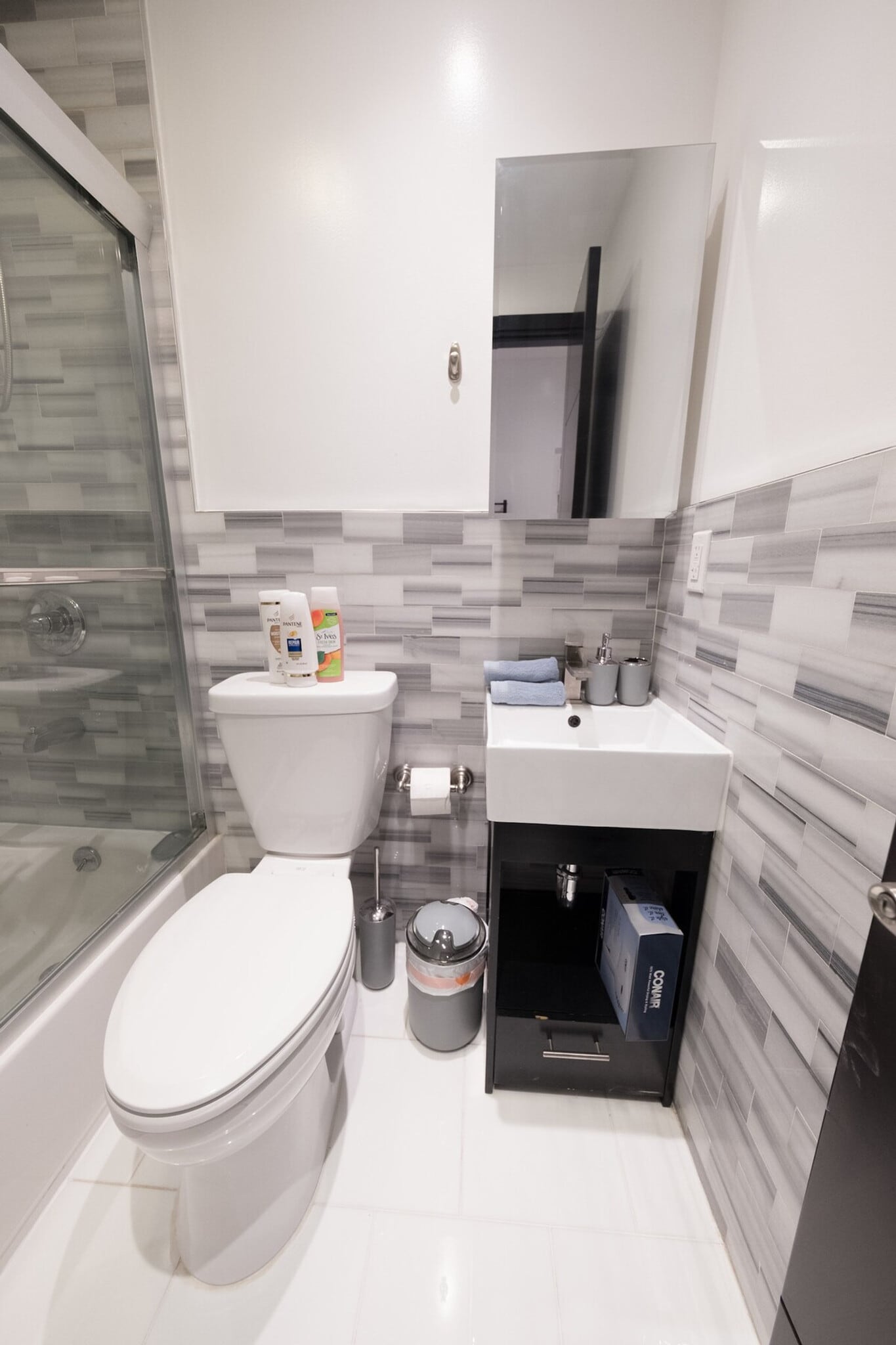 Building Photo - 5 W 101st St