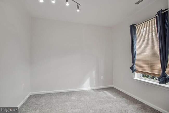 Building Photo - 7929 Canter Ct