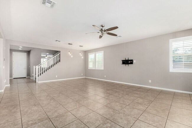 Building Photo - Beautiful Gilbert home located in the desirable Windhaven community!
