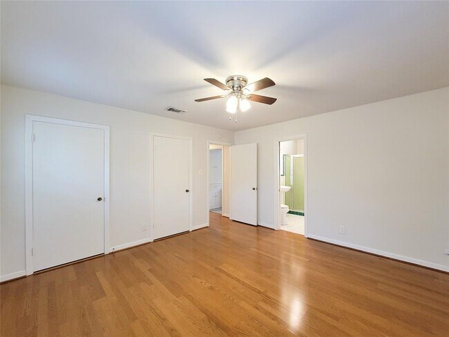 Building Photo - 4602 Redstart St