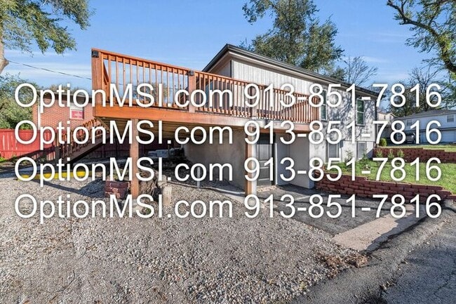 Building Photo - Remodeled Home close to KU Med, the Plaza ...