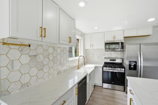 Building Photo - 2506 Rusty Dr