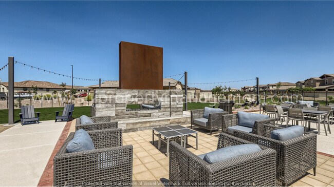 Building Photo - 644 S Heron Ln
