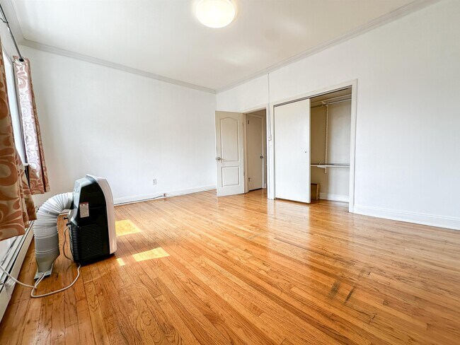 Building Photo - 639 Palisade Ave