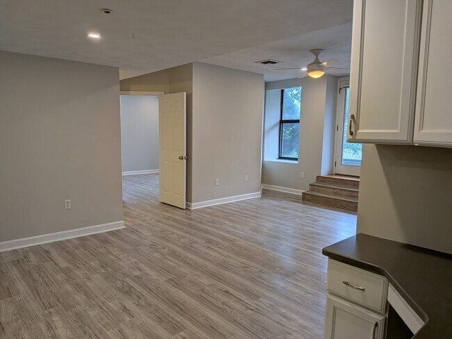 Building Photo - 155 Kendrick Ave