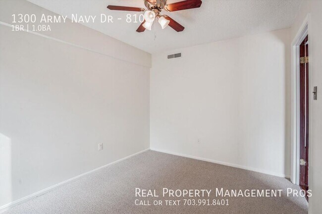 Building Photo - 1300 Army Navy Dr