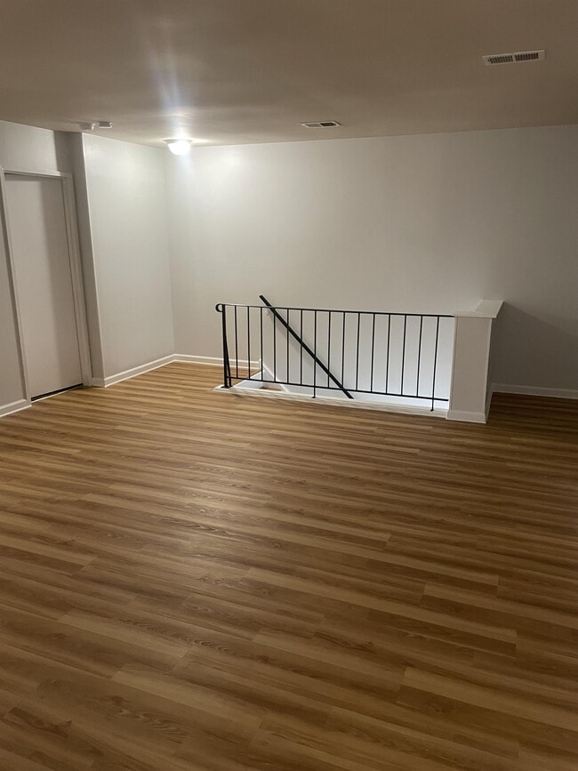 Building Photo - 66 Banner Ct