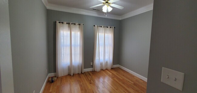 Building Photo - 4034 Abbey Park Way